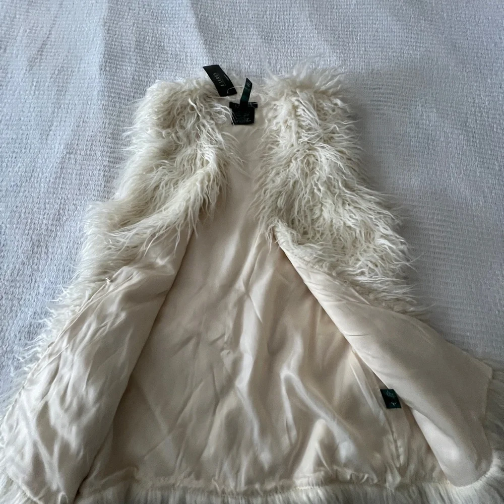 Ralph Lauren Cream Faux Fur Vest Size L NWT - Picture 3 of 5